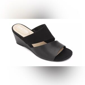 Kenneth Cole Reaction Women's Black Slide Sandals size 9 NWOT